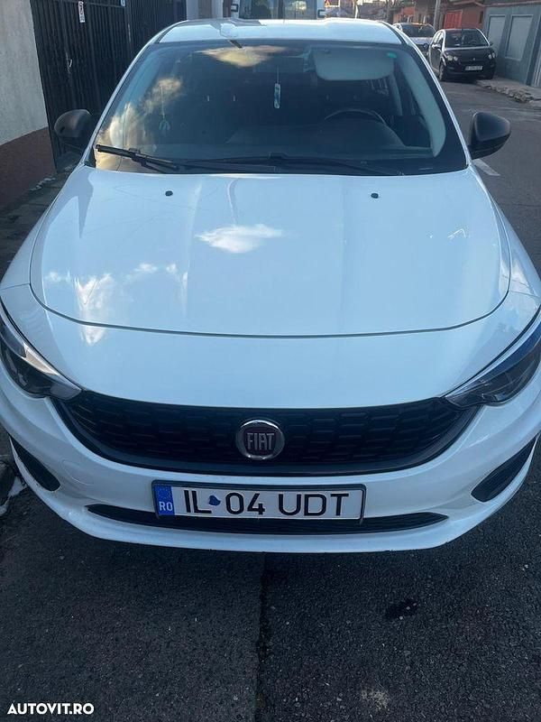 Second-hand Fiat Tipo Lounge 95 CP (69 kW) 2019 Culoarealb Berlinǎ