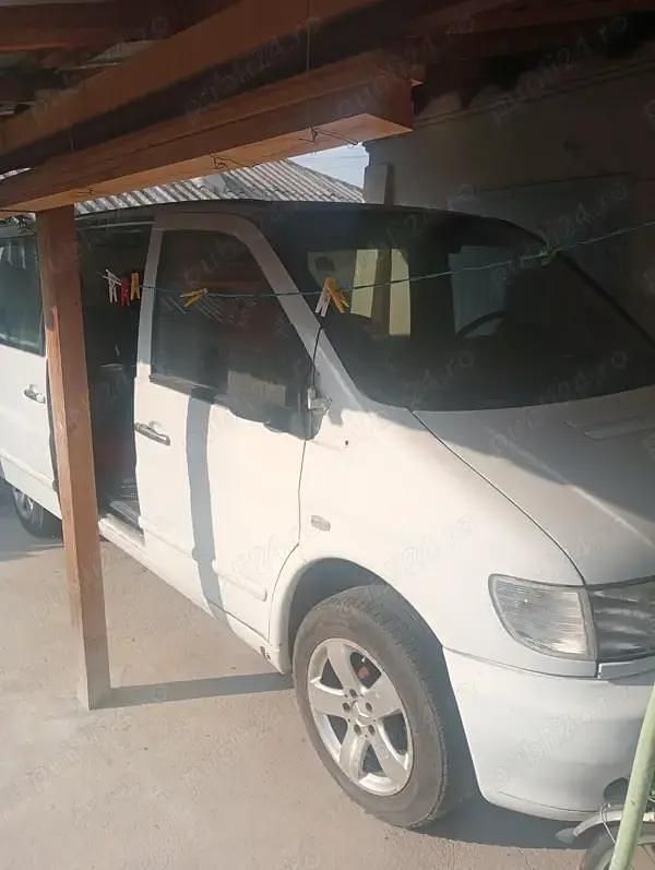 Alb Utilizat 2003 Mercedes Vito Monovolum | 1.200 EUR - Imagine 1/4