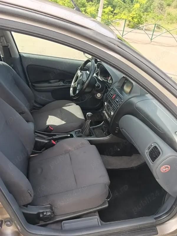 Utilizat 2005 Nissan Almera Hatchback | 1.450 EUR - Imagine 1/4