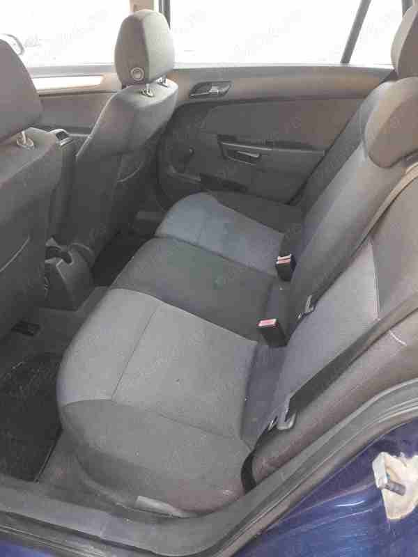 Second-hand Opel Astra 90 CP (66 kW) 2008 Albastru Break