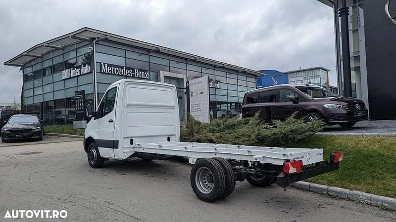 Second-hand Mercedes Sprinter 170 CP (125 kW) 2024 Culoarealb Van
