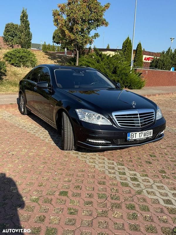 Culoarealbastru Utilizat 2010 Mercedes S320 Berlinǎ | 11.500 EUR (Preț OK) - Imagine 1/4