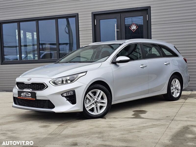 Argint Utilizat 2021 Kia Ceed Sportswagon 4 Break | 13.750 EUR - Imagine 1/4