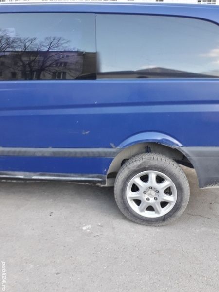 Utilizat 2004 Mercedes Vito Monovolum | 6.543 EUR - Imagine 1/4