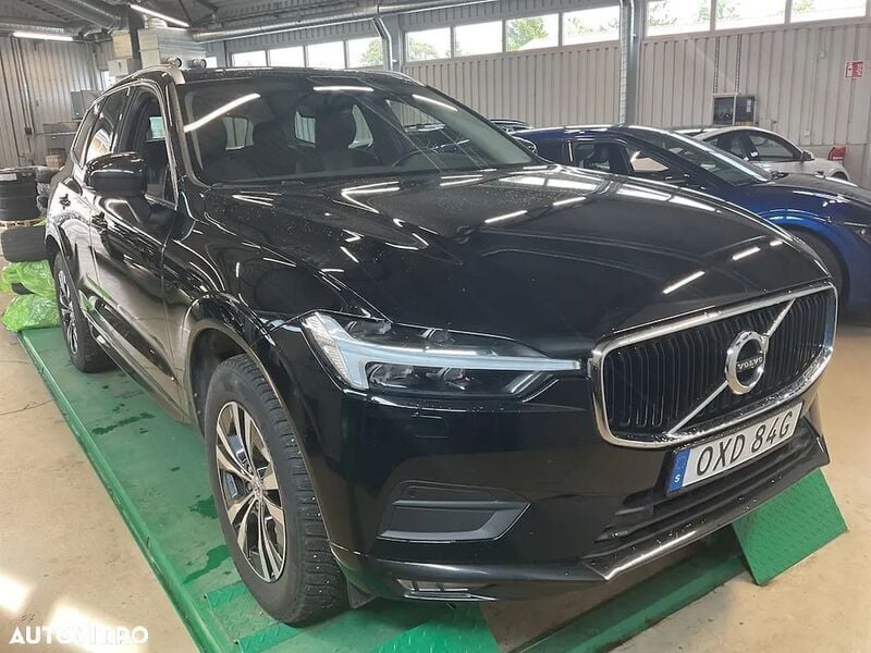 Negru Utilizat 2020 Volvo XC60 Momentum SUV | 26.990 EUR (Preț bun) - Imagine 1/3