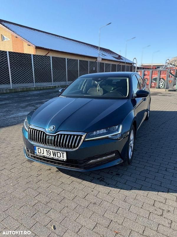 Culoarealbastru Utilizat 2021 Skoda Superb Ambition Break | 22.000 EUR (Preț OK) - Imagine 1/4