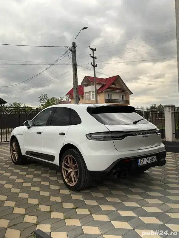 Alb Utilizat 2024 Porsche Macan SUV | 75.000 EUR - Imagine 1/4