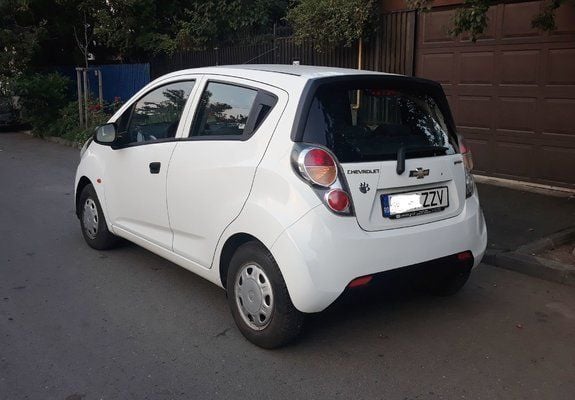 Second-hand Chevrolet Spark 85 CP (62 kW) 2012 Alb Hatchback