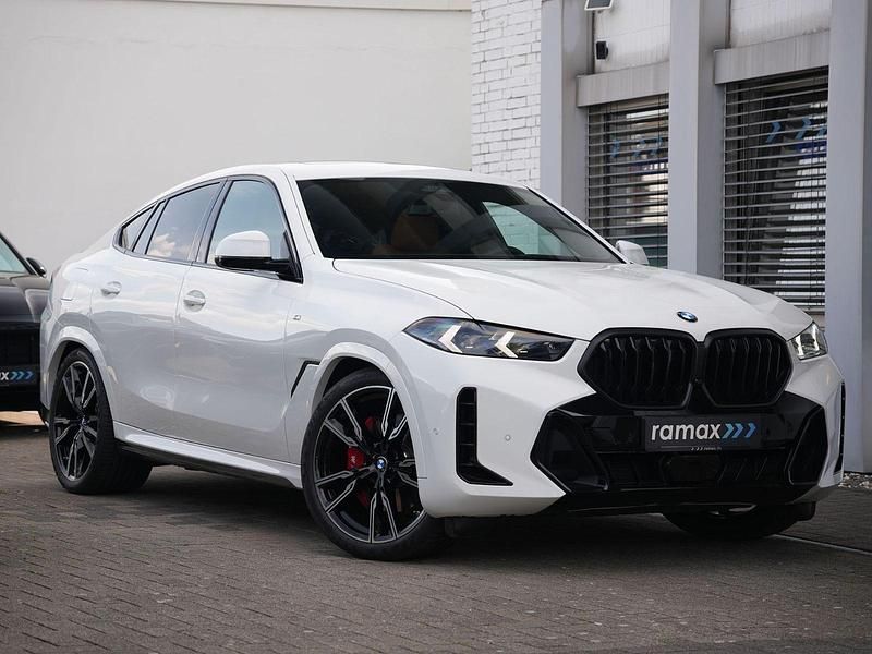 Utilizat 2024 BMW X6 M Sport SUV | 101.519 EUR - Imagine 1/1