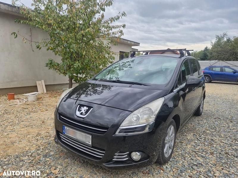 Culoarenegru Utilizat 2011 Peugeot 5008 Monovolum | 4.200 EUR (Preț OK) - Imagine 1/4