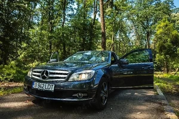 Second-hand Mercedes C200 135 CP (99 kW) 2010 Gri Berlinǎ