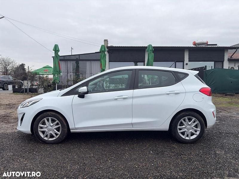 Second-hand Ford Fiesta 85 CP (62 kW) 2018 Culoarealb Hatchback