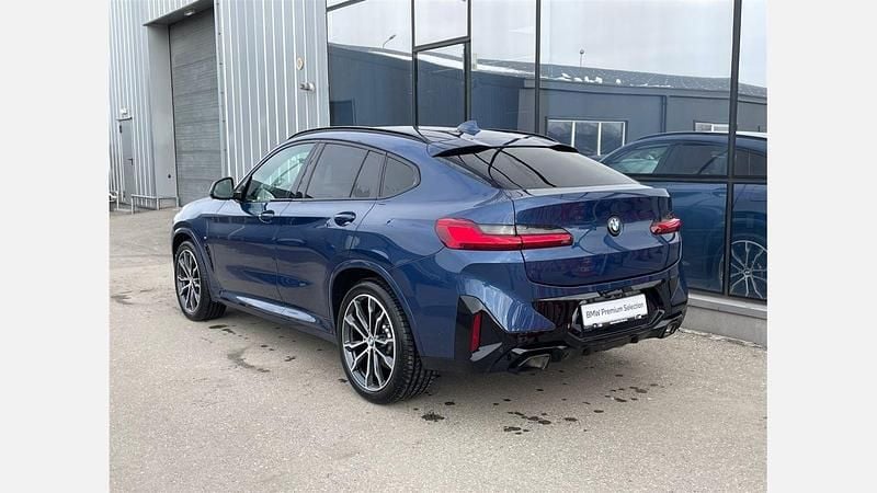 Second-hand BMW X4 Shadowline 286 CP (210 kW) 2022 Phytonic blue metallic metalizat SUV