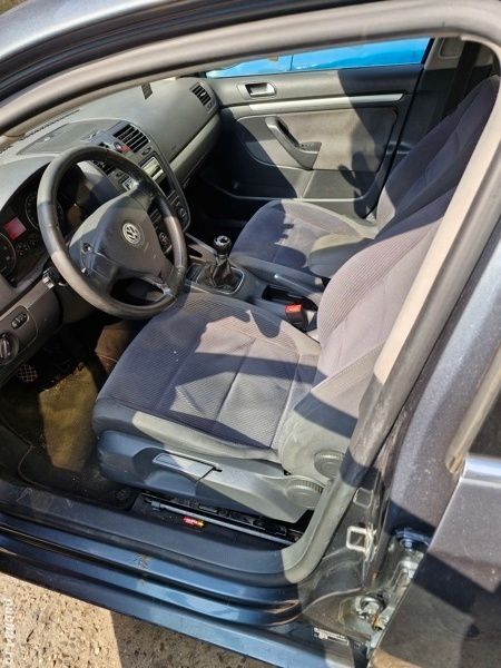 Second-hand VW Jetta 125 CP (91 kW) 2006 Berlinǎ