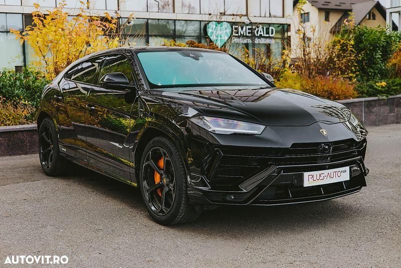 Culoarenegru Utilizat 2023 Lamborghini Urus SUV | 297.660 EUR (Preț bun) - Imagine 1/4