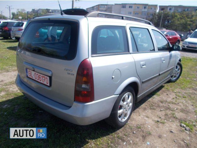 Second-hand Opel Astra 101 CP (74 kW) 2003 Argintiu Break