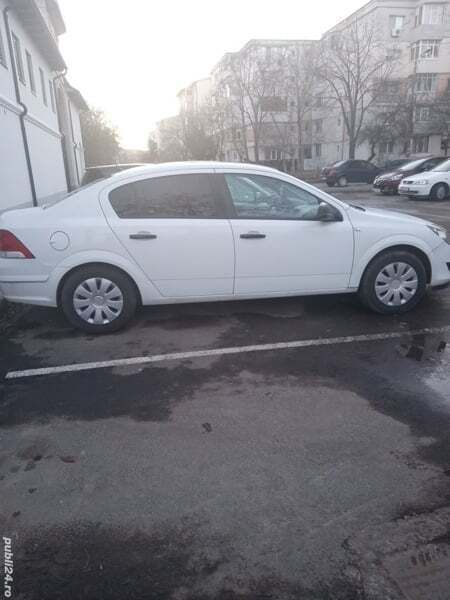 Utilizat 2011 Opel Astra Berlinǎ | 2.200 EUR (Super Preț) - Imagine 1/4
