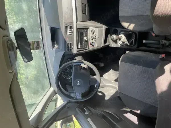 Utilizat 2006 Opel Meriva Monovolum | 5.000 EUR - Imagine 1/4