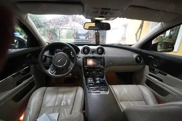 Second-hand Jaguar XJ 275 CP (202 kW) 2010 Berlinǎ