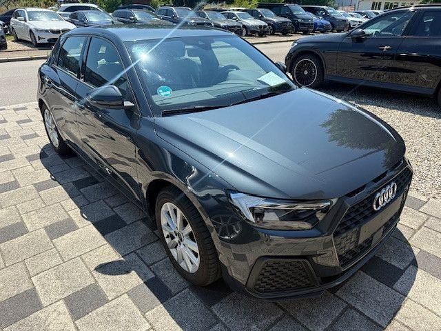Utilizat 2023 Audi A1 Sportback Sport Hatchback | 27.033 EUR (Preț OK) - Imagine 1/1