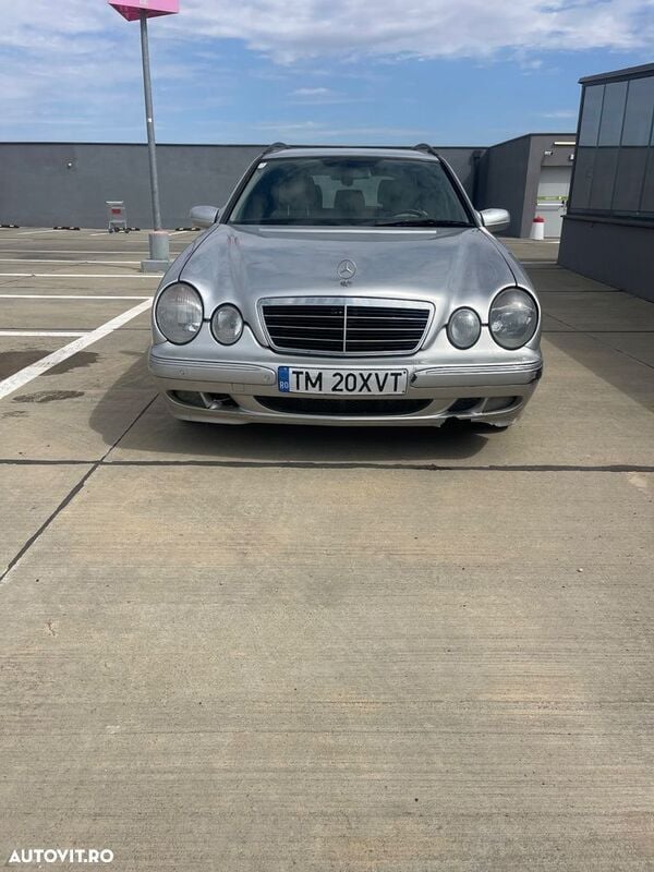 Argint Utilizat 2000 Mercedes E220 Elegance Break | 2.500 EUR - Imagine 1/4