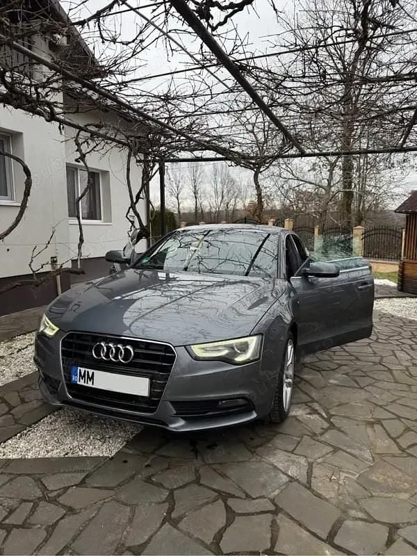 Second-hand Audi A5 Sportback S-Line 177 CP (130 kW) 2013 Gri Hatchback