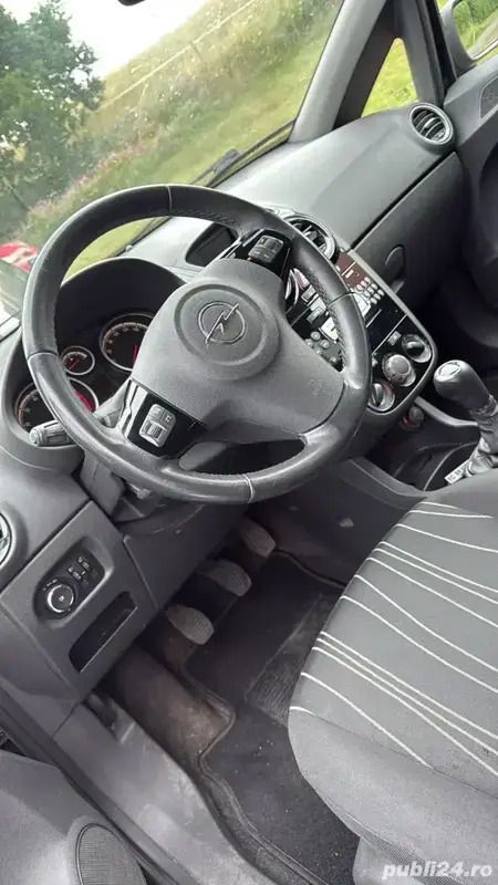 Gri Utilizat 2010 Opel Corsa Active Hatchback | 2.300 EUR (Preț OK) - Imagine 1/3