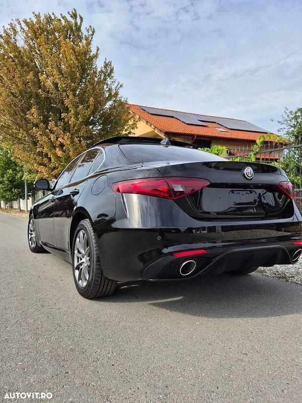 Negru Utilizat 2019 Alfa Romeo Giulia Veloce Berlinǎ | 19.800 EUR - Imagine 1/4