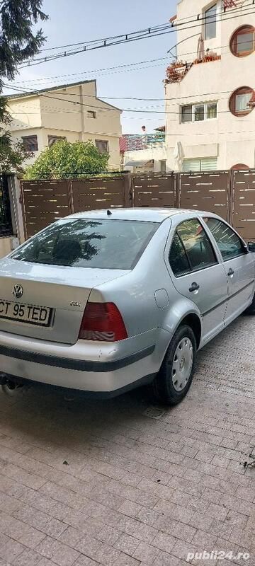 Utilizat 2005 VW Bora Berlinǎ | 2.600 EUR (Puțin scump) - Imagine 1/4