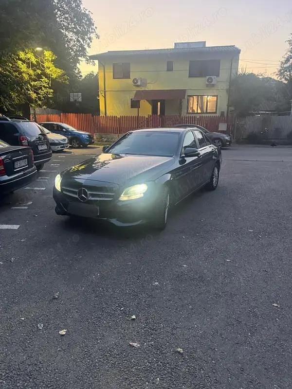 Second-hand Mercedes C200 115 CP (84 kW) 2015 Berlinǎ