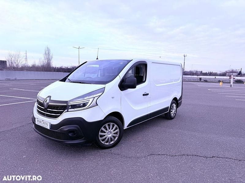 Second-hand Renault Trafic Komfort 120 CP (88 kW) 2021 Culoarealb Monovolum
