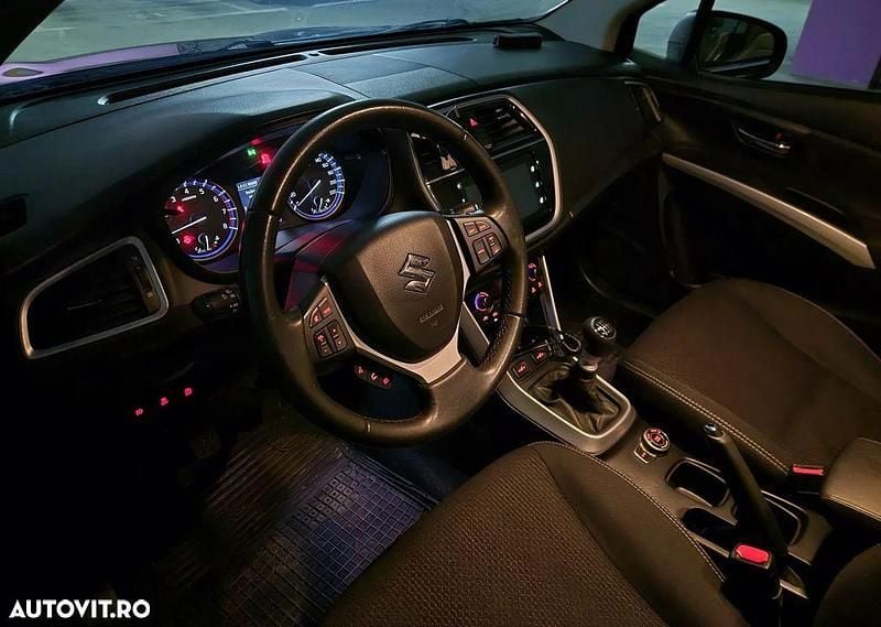 Second-hand Suzuki SX4 140 CP (102 kW) 2017 Culoarealbastru SUV