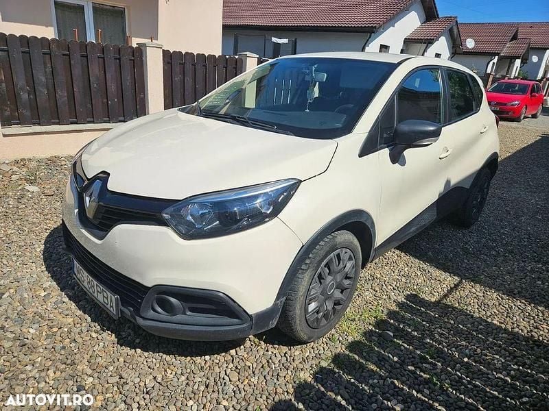 Culoarebej Utilizat 2016 Renault Captur SUV | 6.800 EUR (Super Preț) - Imagine 1/4