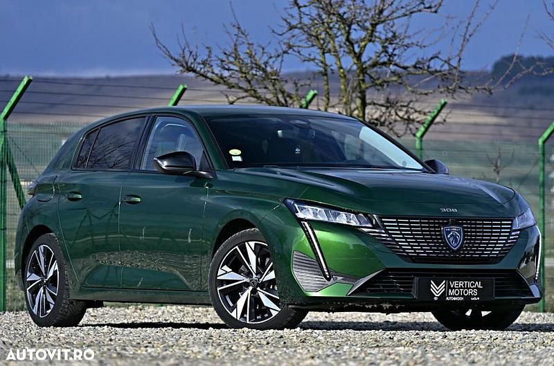 Second-hand Peugeot 308 GT 130 CP (95 kW) 2022 Culoareverde Berlinǎ