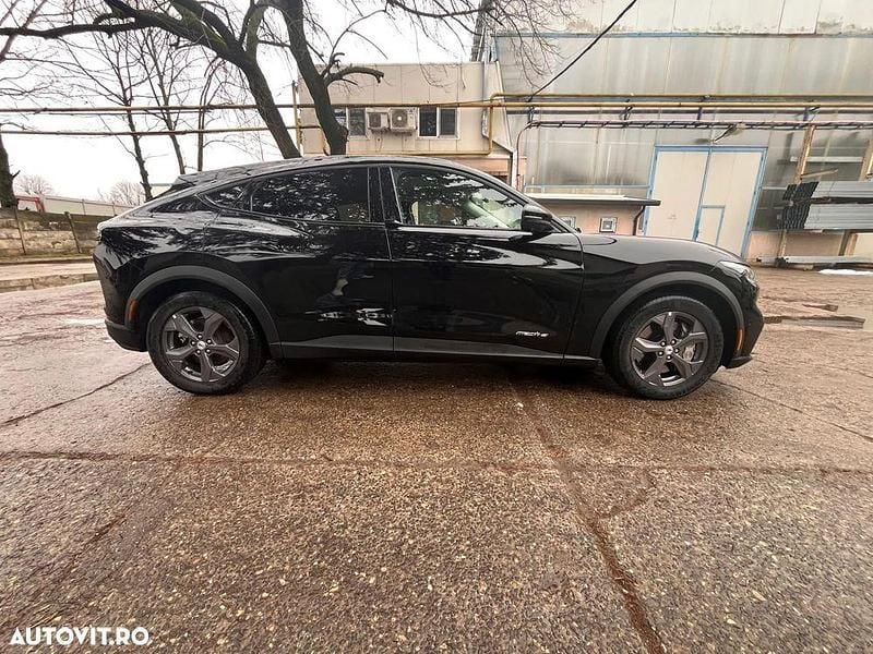 Second-hand Ford Mustang Mach-E 197 kW (269 CP) 2023 Culoarenegru SUV