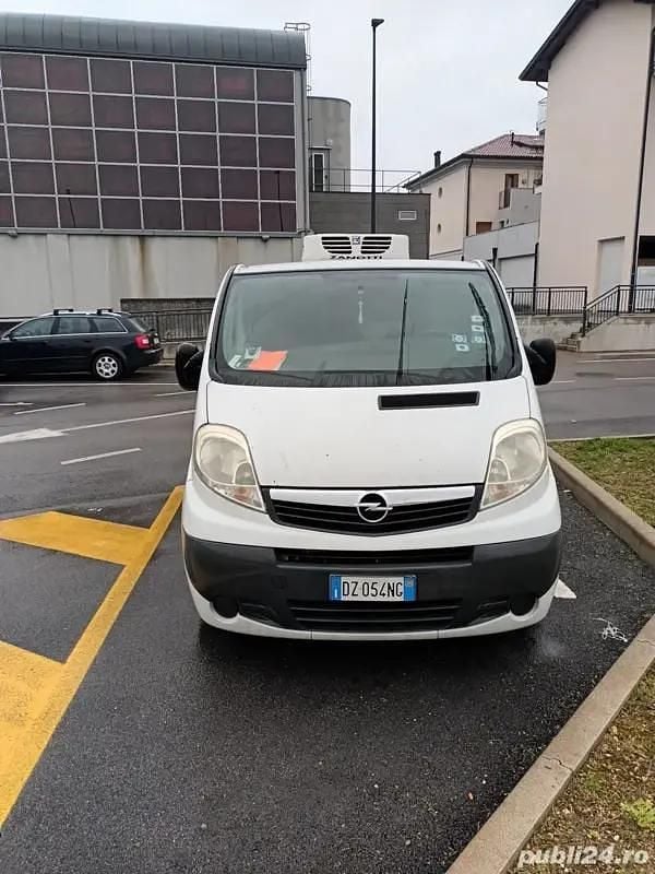 Utilizat 2009 Opel Vivaro Van | 5.990 EUR (Super Preț) - Imagine 1/4