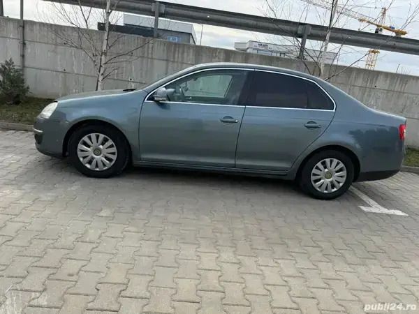 Utilizat 2006 VW Jetta Berlinǎ | 2.580 EUR (Preț OK) - Imagine 1/4