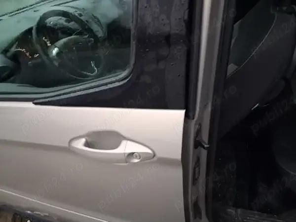 Second-hand Ford Tourneo Courier 100 CP (73 kW) 2015 Monovolum