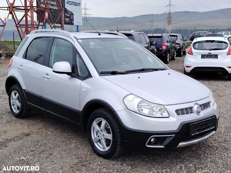 Gri Utilizat 2011 Fiat Sedici Dynamic SUV | 4.999 EUR - Imagine 1/4