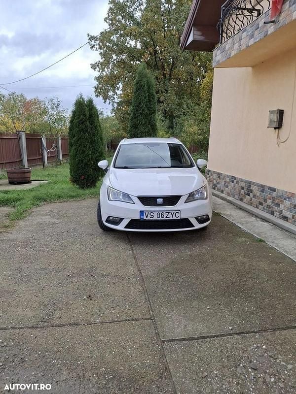 Culoarealb Utilizat 2013 Seat Ibiza Hatchback | 4.600 EUR (Preț OK) - Imagine 1/4