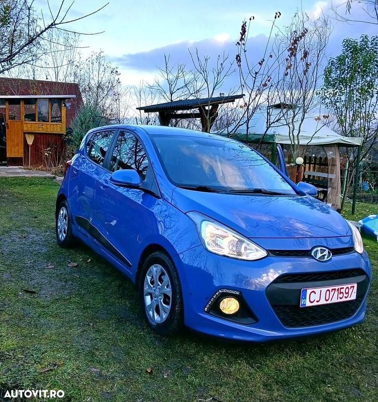 Second-hand Hyundai i10 Classic 66 CP (48 kW) 2015 Culoarealbastru Hatchback