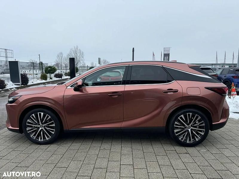 Nouă Lexus RX450h+ E-FOUR 292 CP (214 kW) 2025 Culoaremaro Berlinǎ