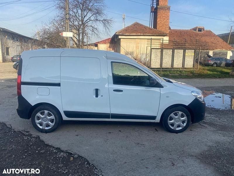 Second-hand Dacia Dokker Ambiance 102 CP (75 kW) 2019 Culoarealb Monovolum