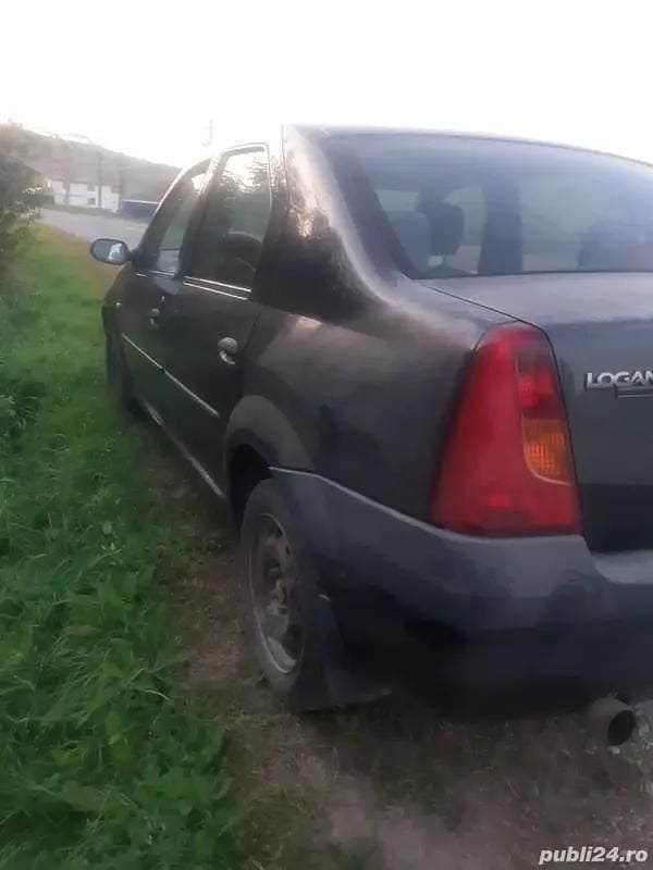 Verde Utilizat 2006 Dacia Logan Berlinǎ | 600 EUR (Super Preț) - Imagine 1/4