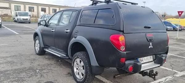 Second-hand Mitsubishi L200 136 CP (100 kW) 2007 Negru Pickup