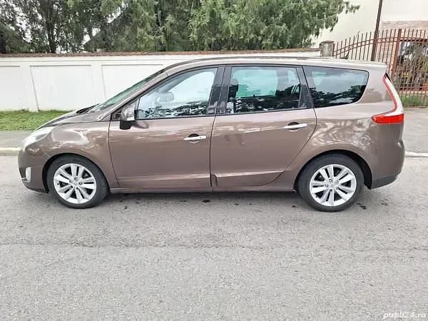 Second-hand Renault Grand Scénic 110 CP (80 kW) 2011 Monovolum