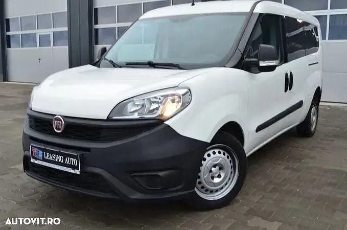 Culoarealb Utilizat 2017 Fiat Doblò Monovolum | 8.390 EUR (Scump) - Imagine 1/4