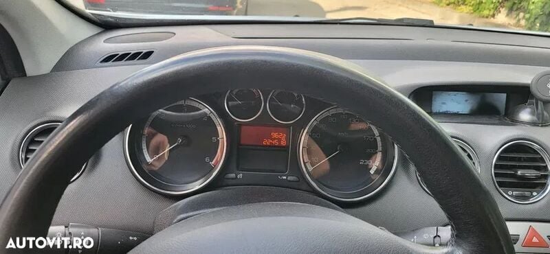 Gri Utilizat 2013 Peugeot 308 Active Break | 3.150 EUR (Preț bun) - Imagine 1/4