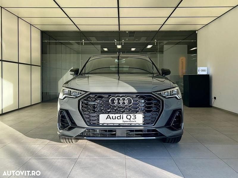 Nouă Audi Q3 Comfort 190 CP (139 kW) 2025 Culoaregri SUV