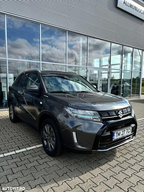 Gri Utilizat 2024 Suzuki Vitara SUV | 19.500 EUR (Preț OK) - Imagine 1/4